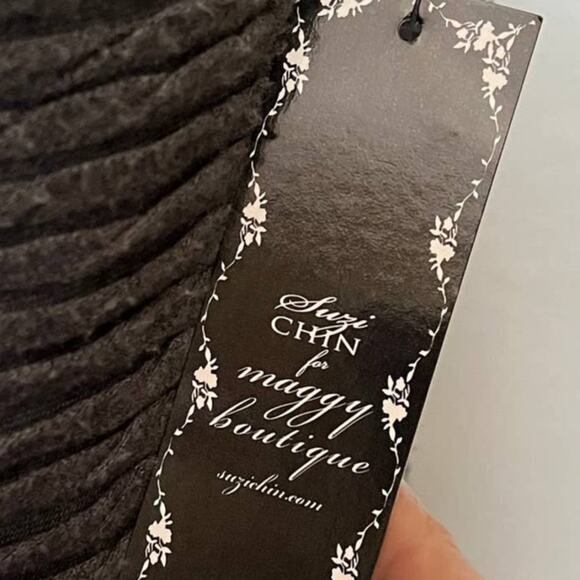 Suzi Chin Maggy Boutique Pleated Bodycon Sz 4 Cocktail Workwear Capsule Minimal - Picture 8 of 13